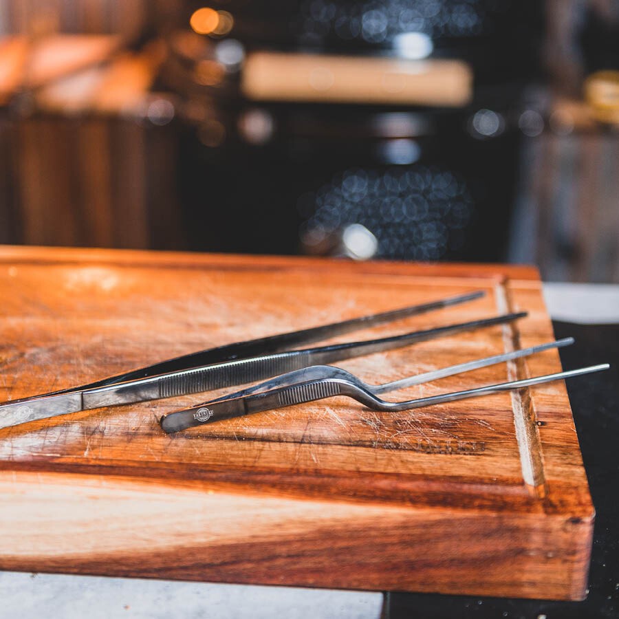 Yakiniku Ukrivljena pinceta za žar - slika 2